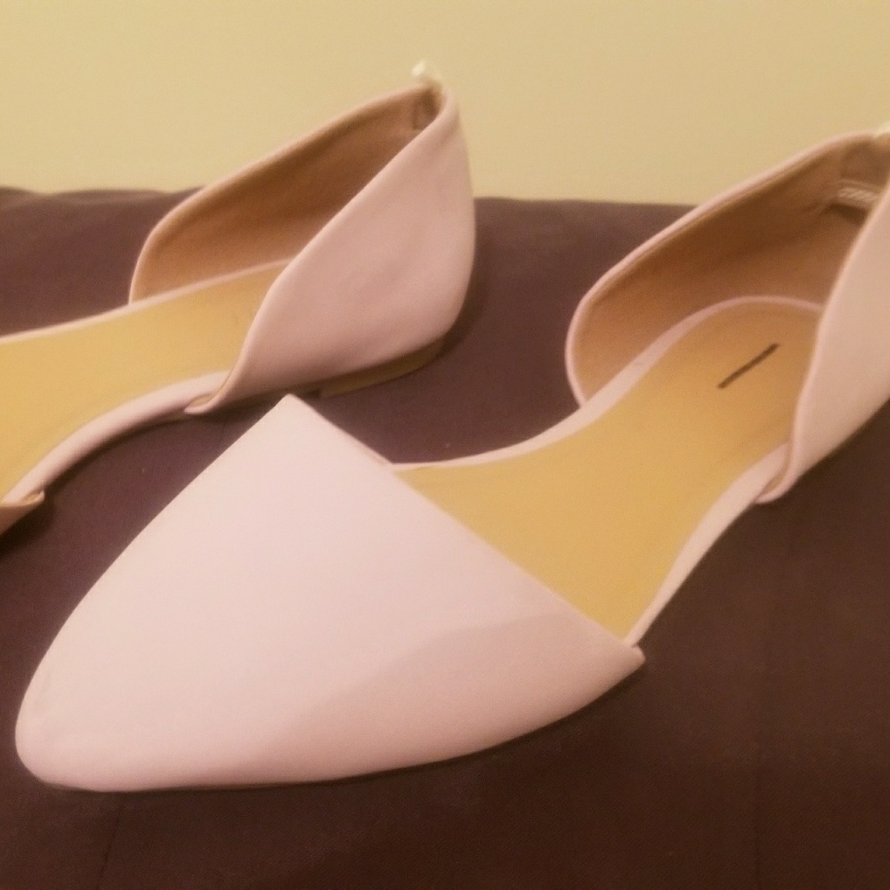 NWOT light lavender flat